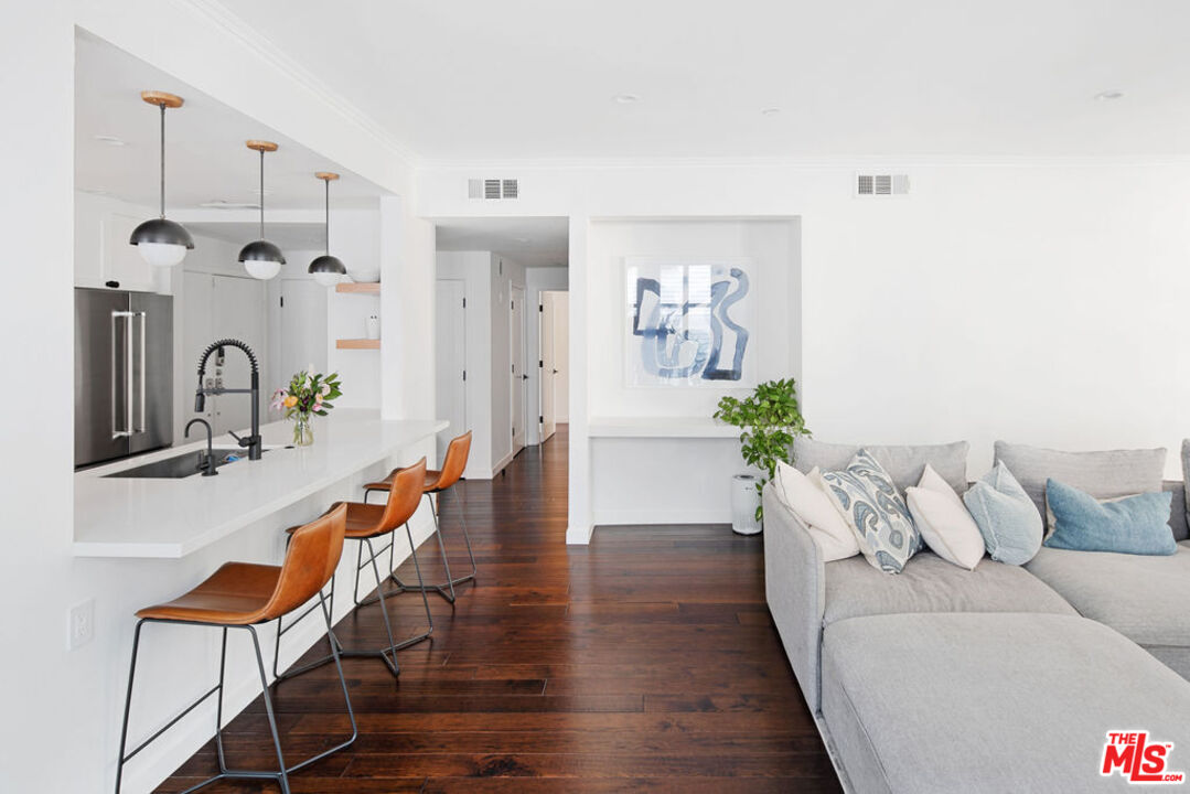 964 Hancock Ave Unit: 105