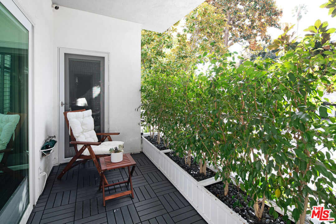 964 Hancock Ave Unit: 105