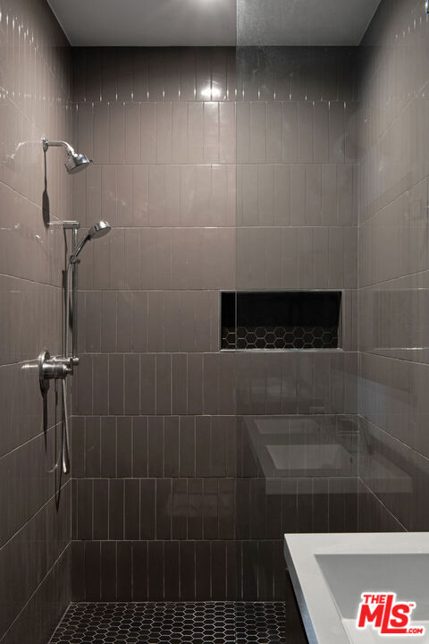 964 Hancock Ave Unit: 105