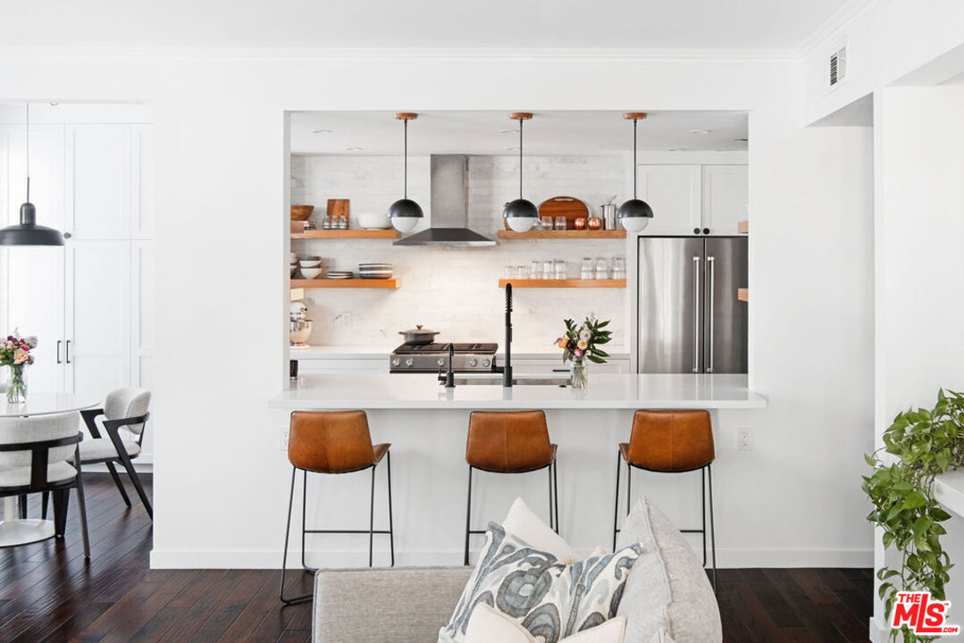 964 Hancock Ave Unit: 105