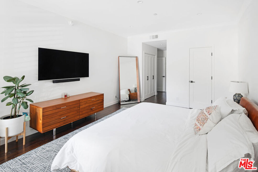 964 Hancock Ave Unit: 105