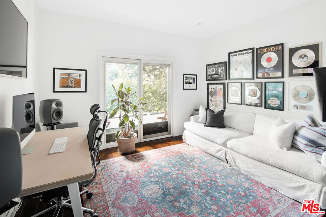 964 Hancock Ave Unit: 105