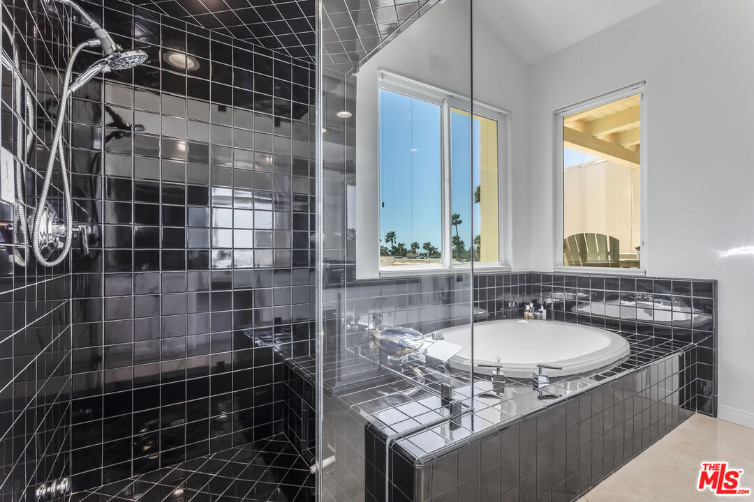 6461 Zuma View Pl Unit: 146