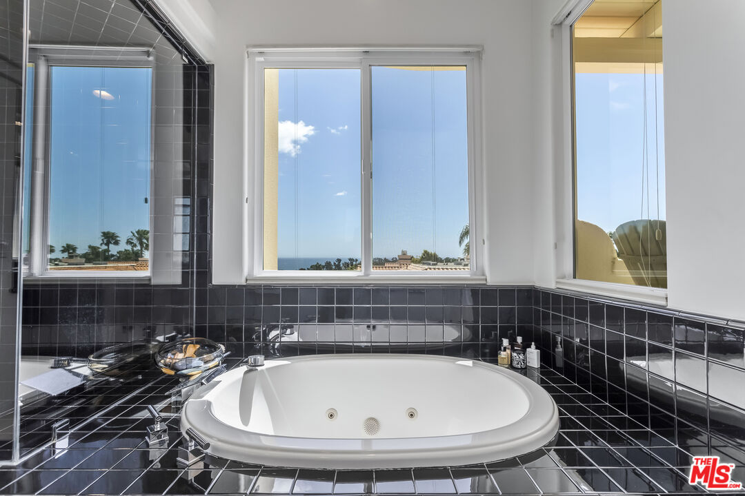 6461 Zuma View Pl Unit: 146