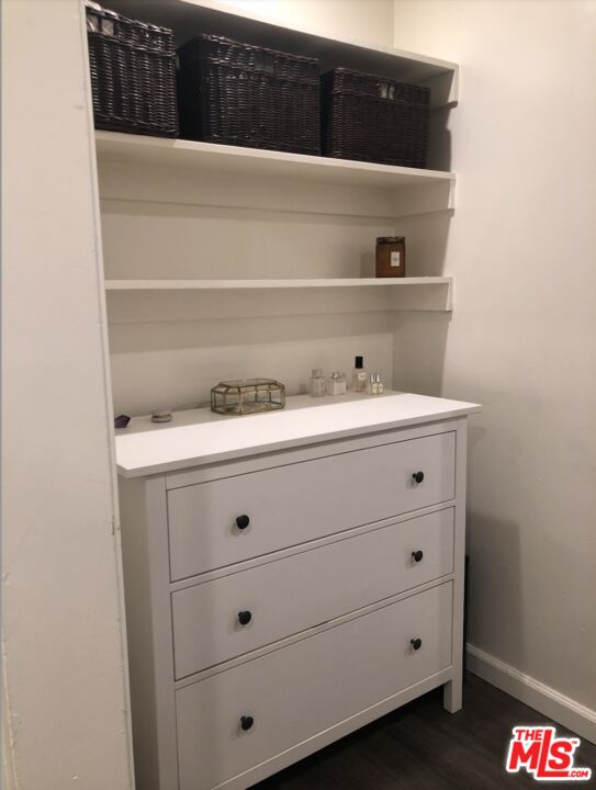 1261 N Laurel Ave Unit: 21