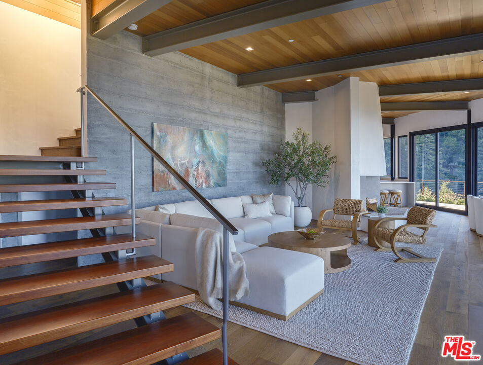 47730 Coast Ridge Road