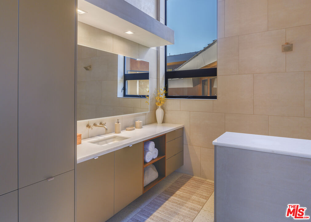 47730 Coast Ridge Road