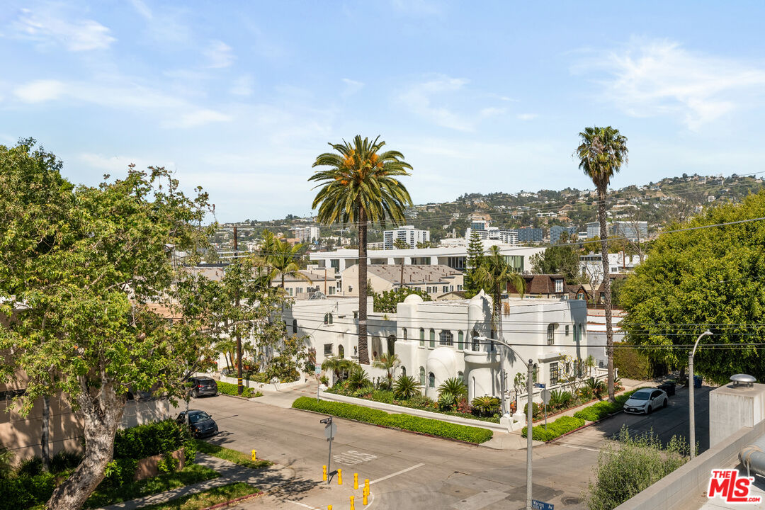 728 N Sweetzer Ave Unit: 401