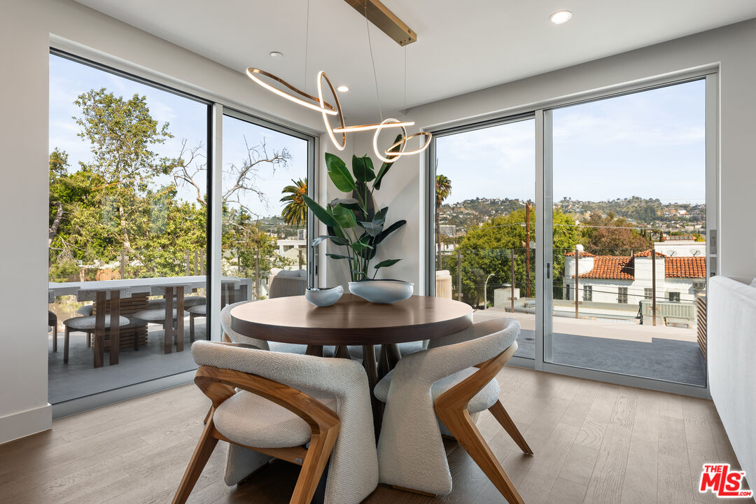 728 N Sweetzer Ave Unit: 401