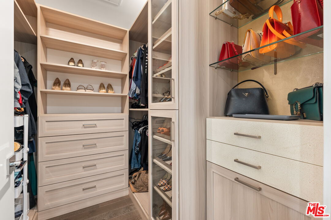 728 N Sweetzer Ave Unit: 401