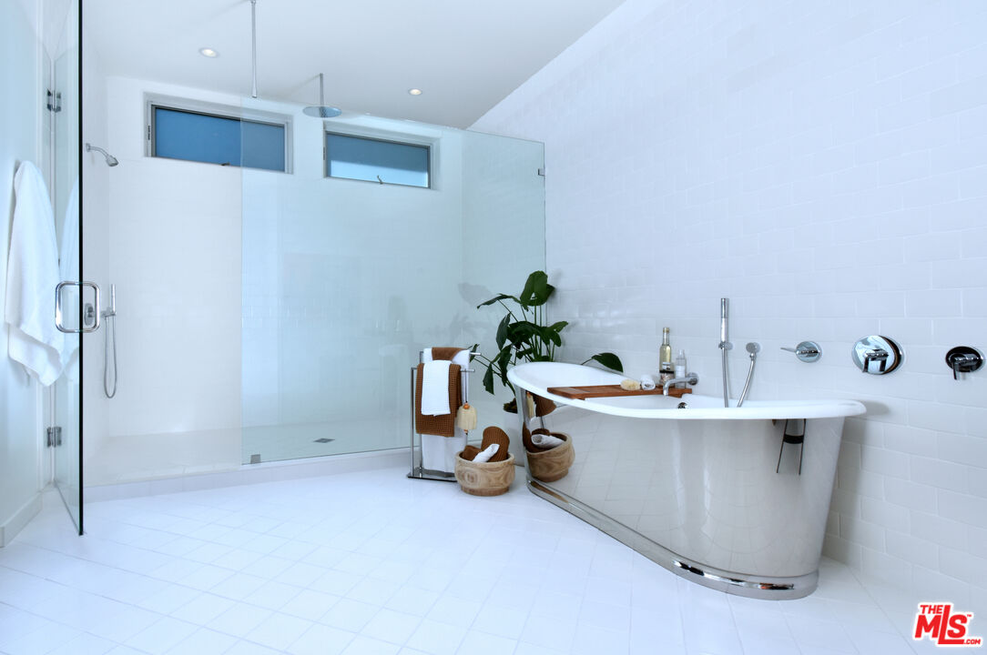 24683 PACIFIC COAST HWY