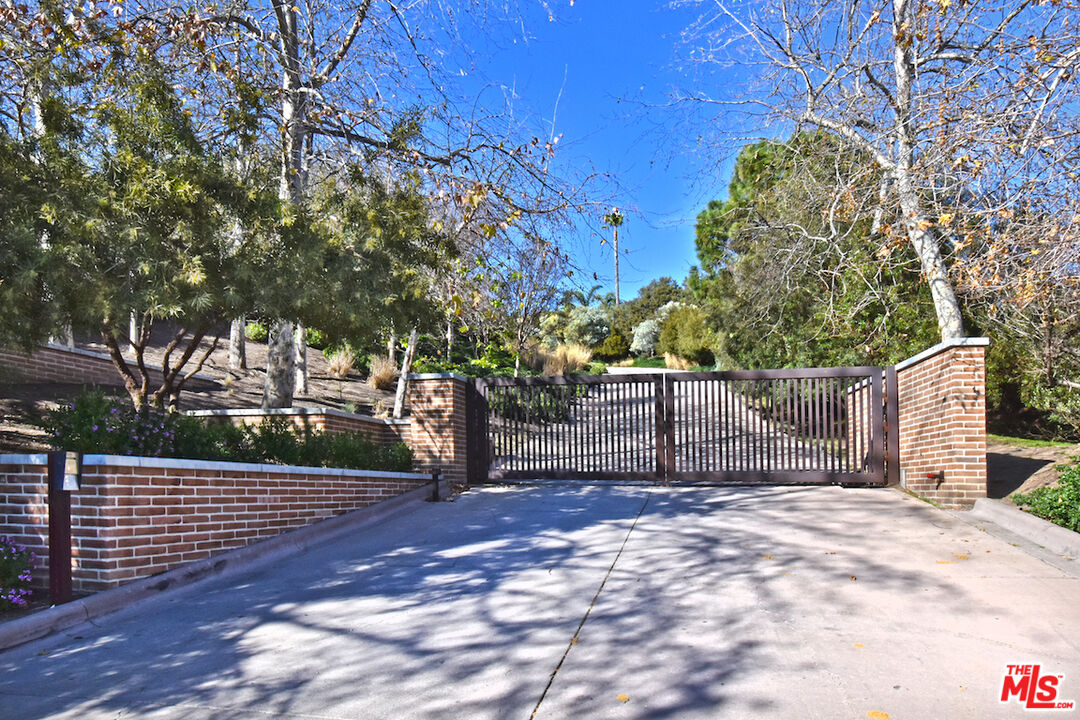 24683 PACIFIC COAST HWY