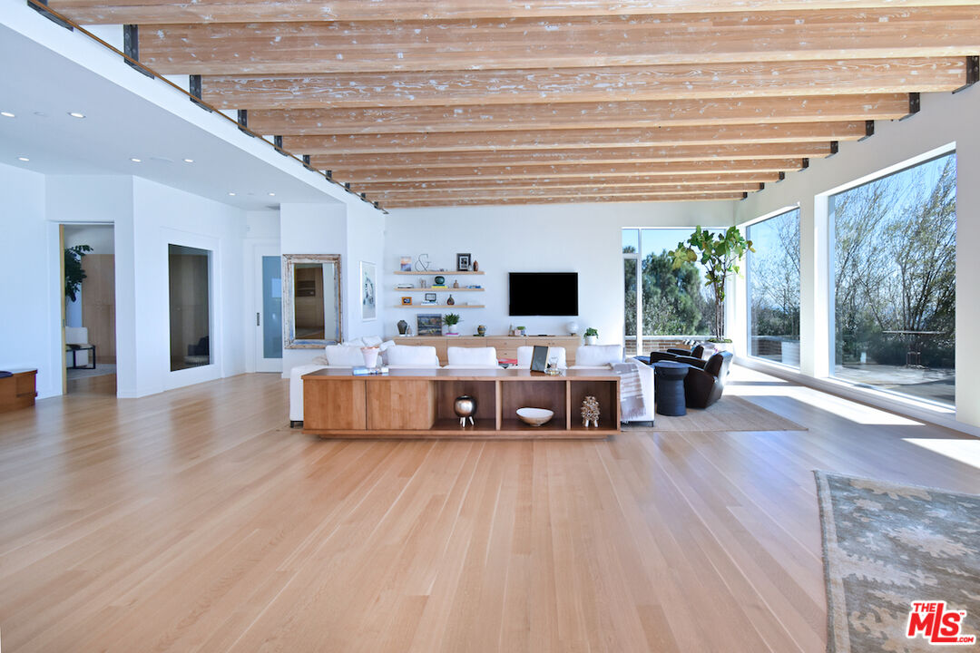 24683 PACIFIC COAST HWY