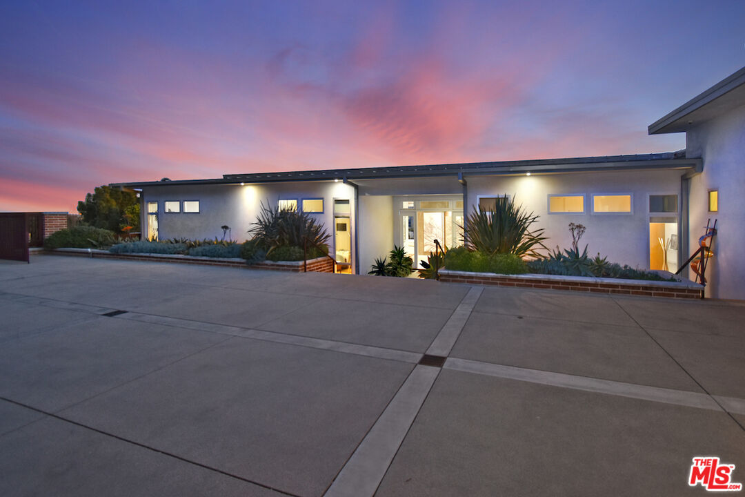 24683 PACIFIC COAST HWY