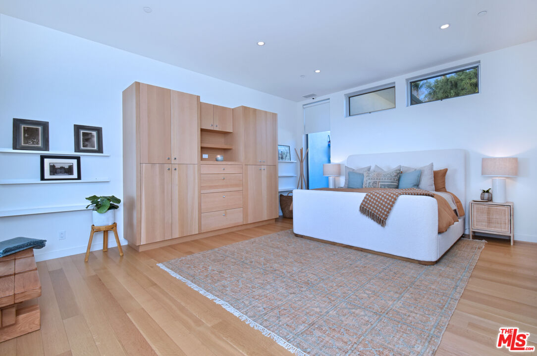 24683 PACIFIC COAST HWY