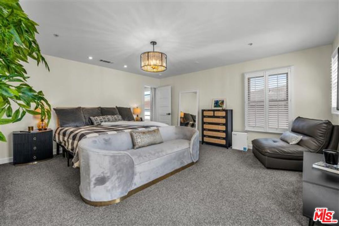 420 S Broadway Unit: B