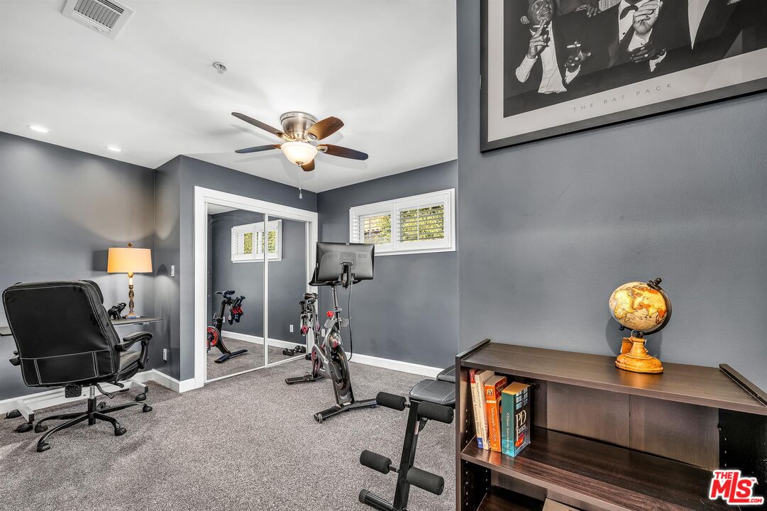 420 S Broadway Unit: B