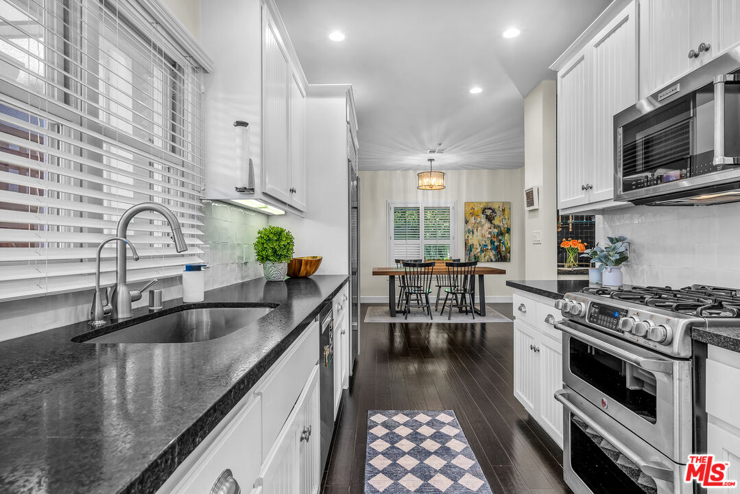 420 S Broadway Unit: B