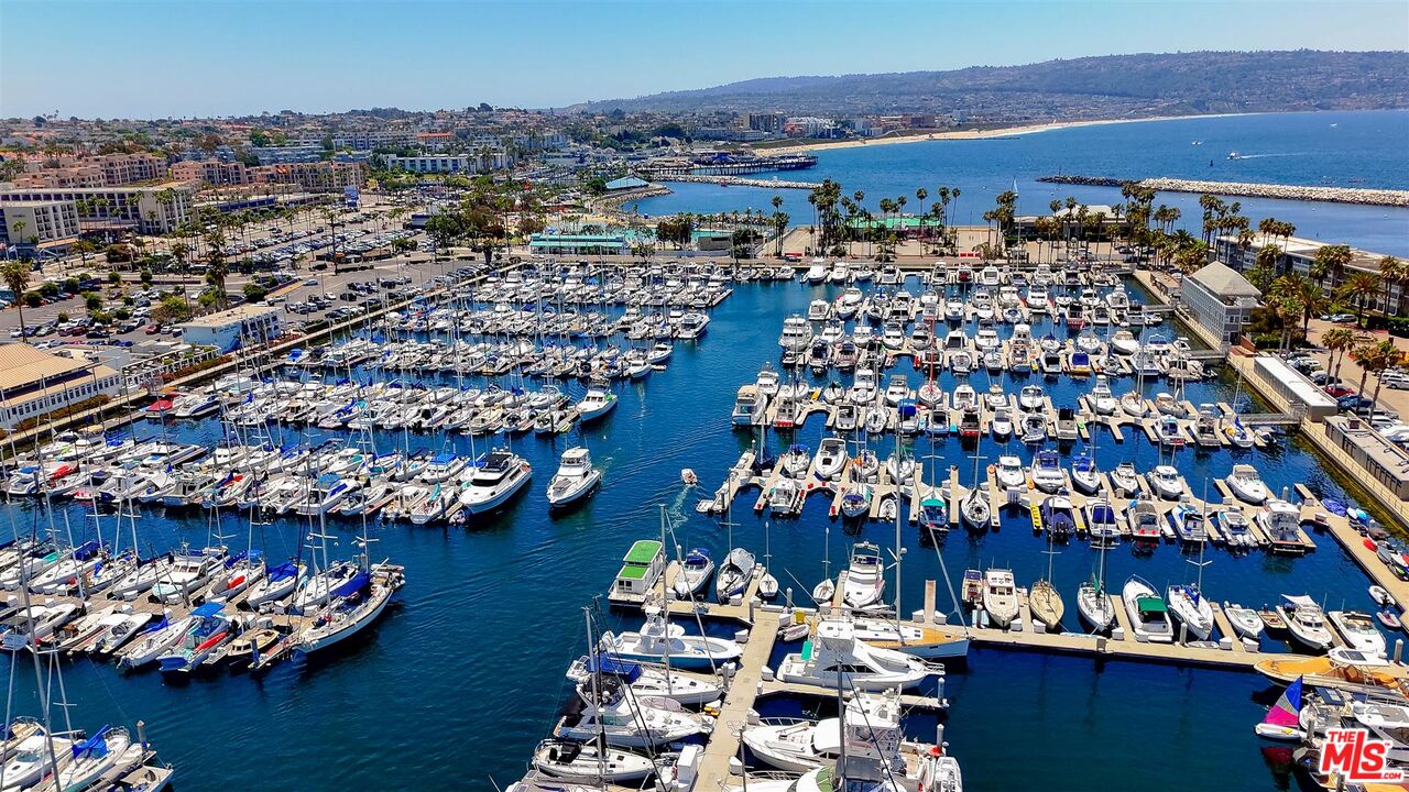 420 S Broadway Unit: B