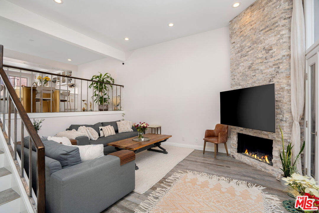 4435 Alla Rd Unit: 2