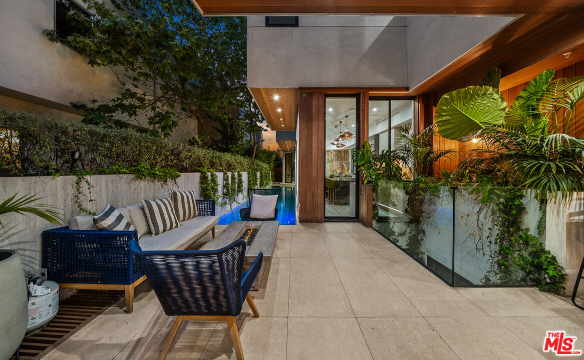 836 California Ave