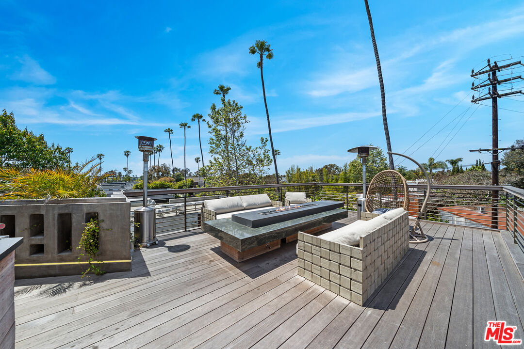 836 California Ave