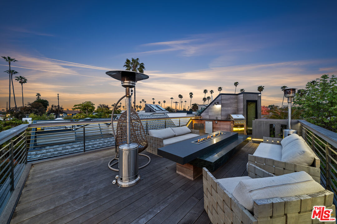 836 California Ave