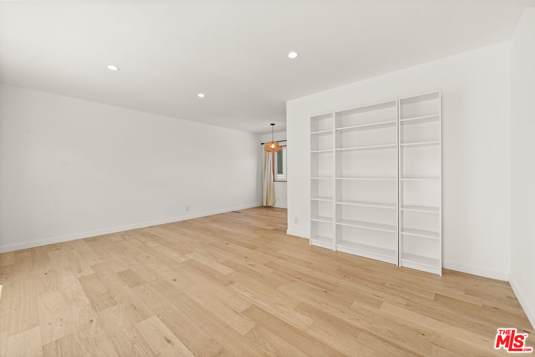 2135 Bellevue Ave Unit: 1