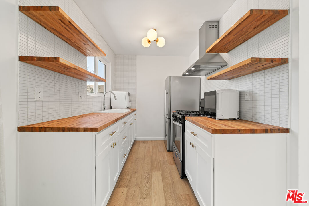 2135 Bellevue Ave Unit: 1