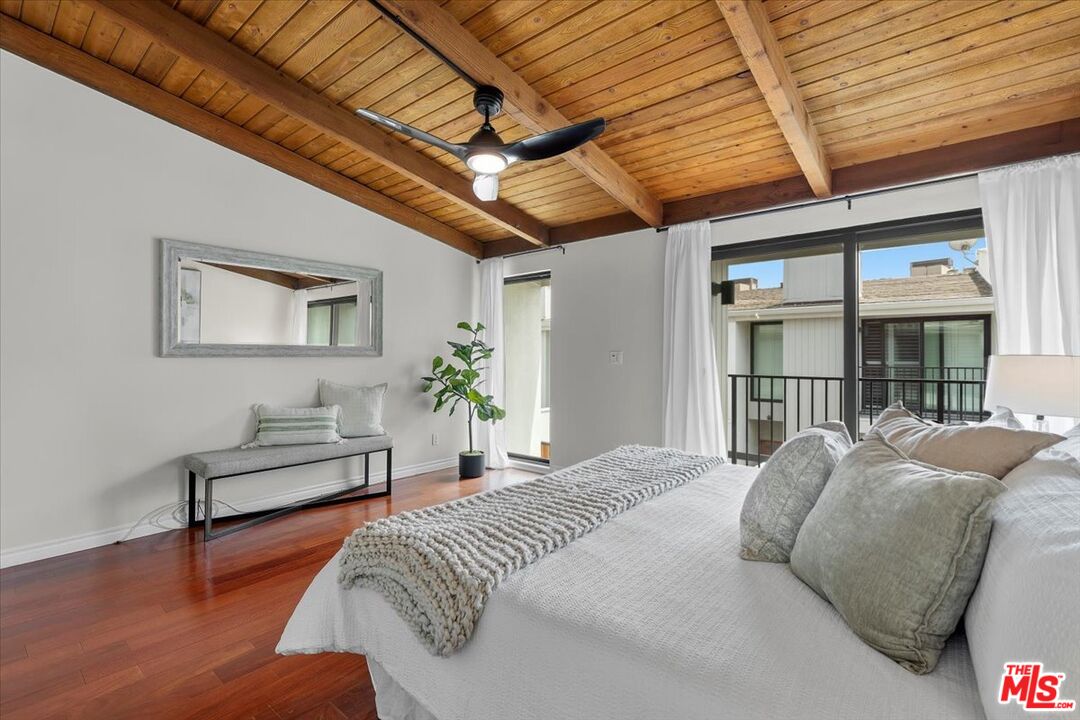 1133 24th St Unit: 5