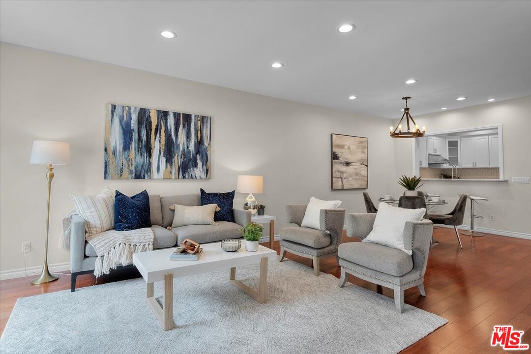 1133 24th St Unit: 5