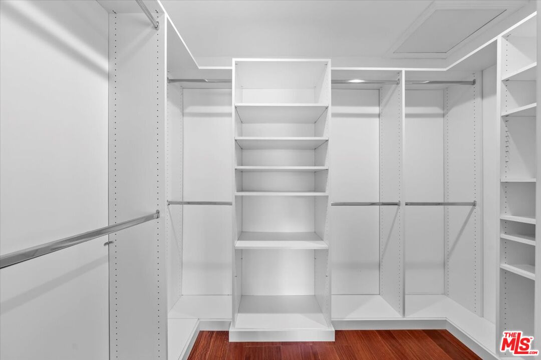 1133 24th St Unit: 5