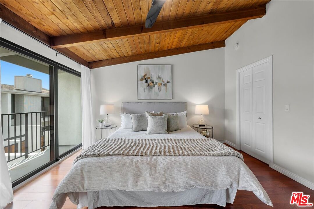 1133 24th St Unit: 5