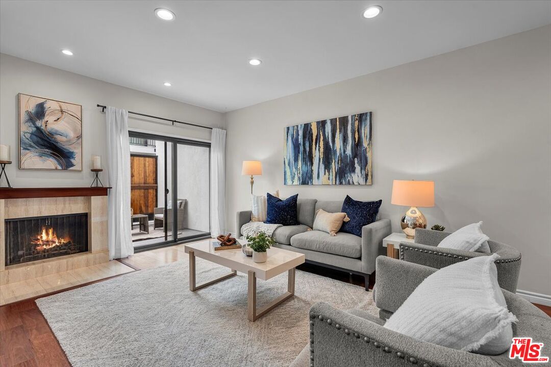 1133 24th St Unit: 5