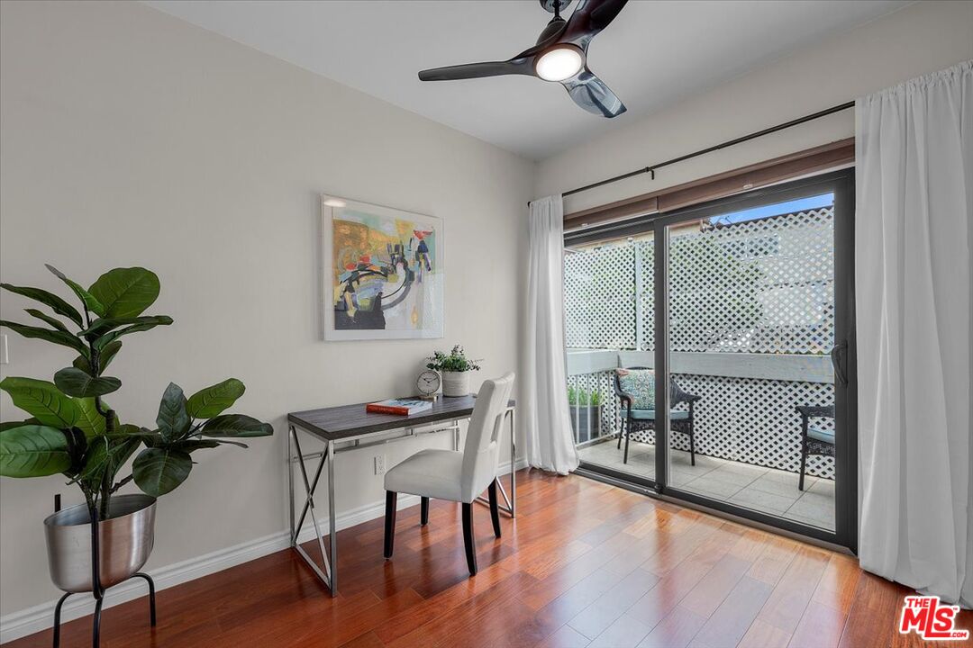 1133 24th St Unit: 5