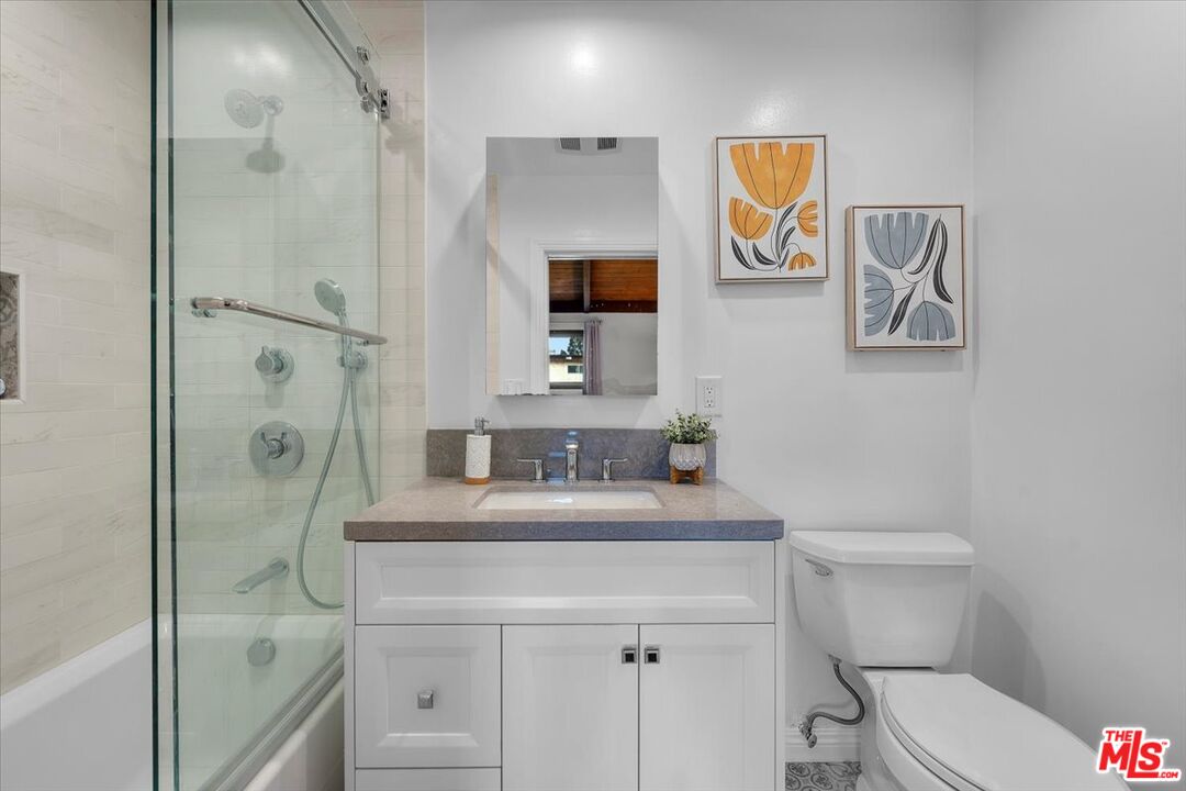 1133 24th St Unit: 5