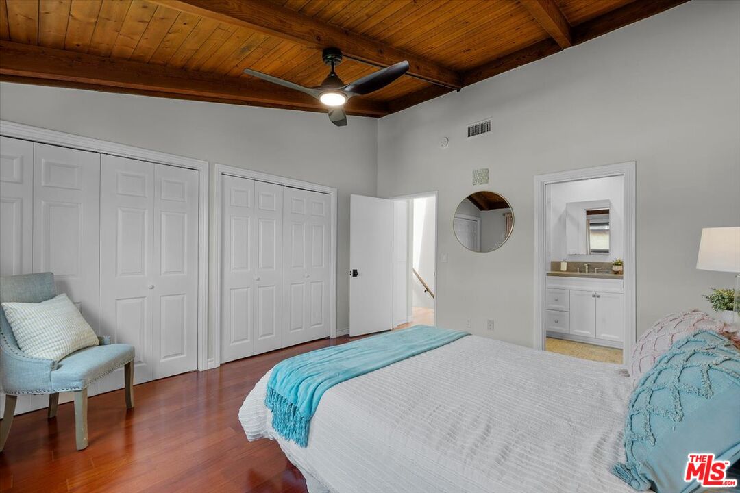 1133 24th St Unit: 5