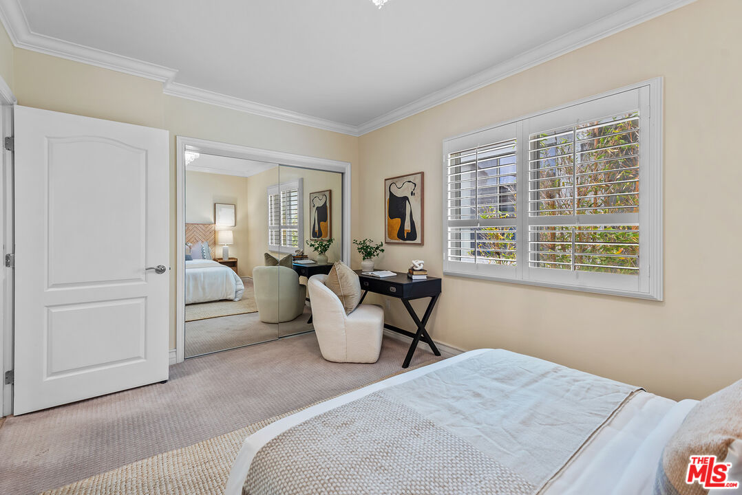 1838 Westholme Ave Unit: PH5