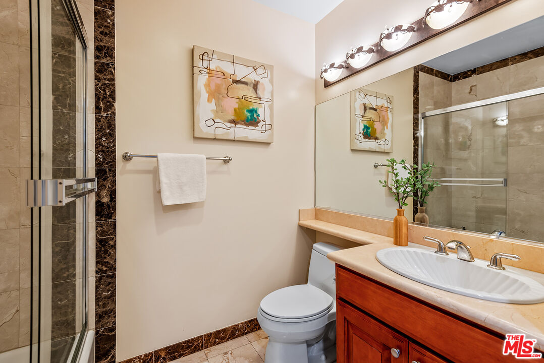 1838 Westholme Ave Unit: PH5