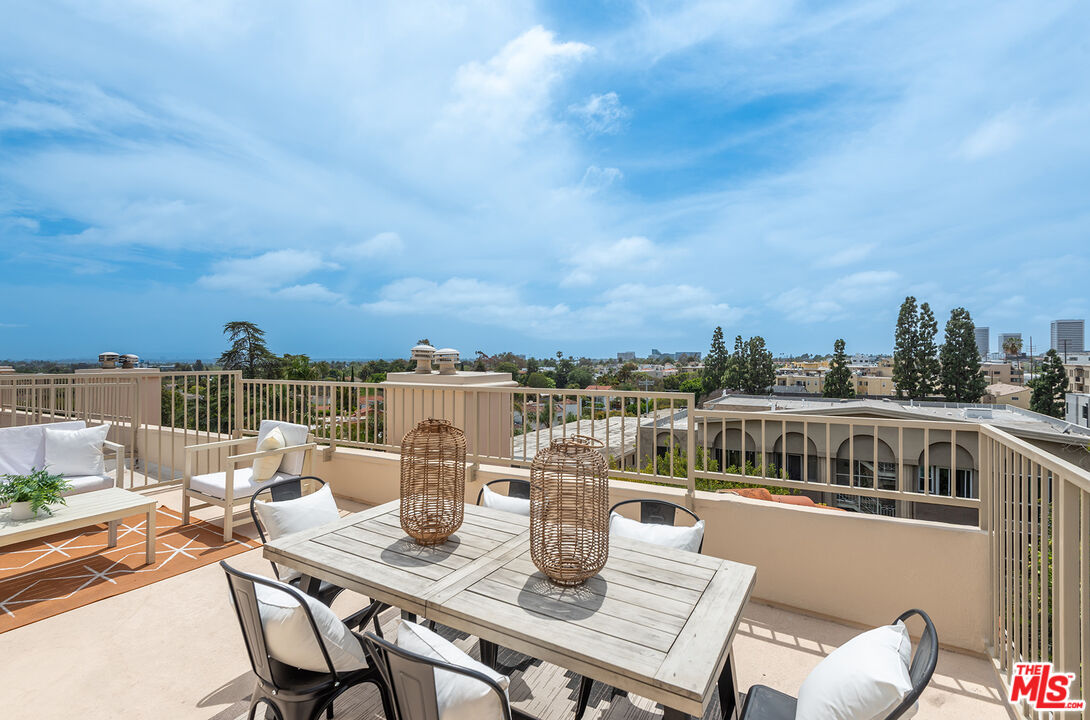 1838 Westholme Ave Unit: PH5
