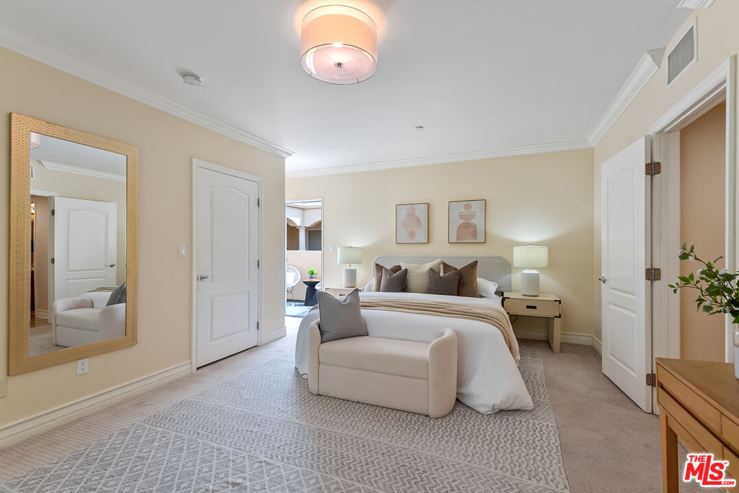 1838 Westholme Ave Unit: PH5