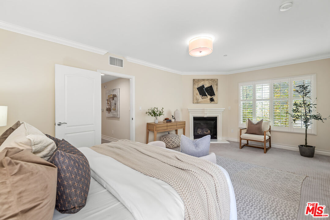 1838 Westholme Ave Unit: PH5