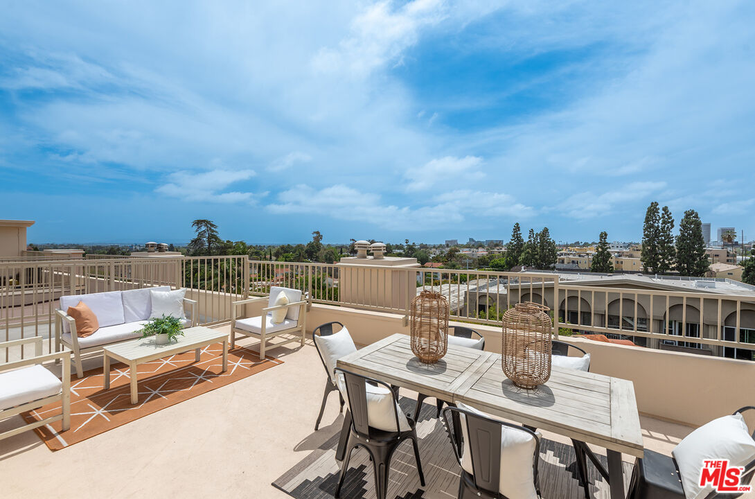 1838 Westholme Ave Unit: PH5