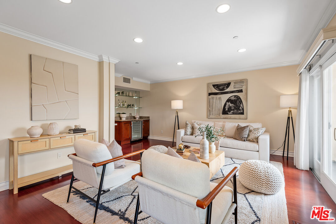 1838 Westholme Ave Unit: PH5