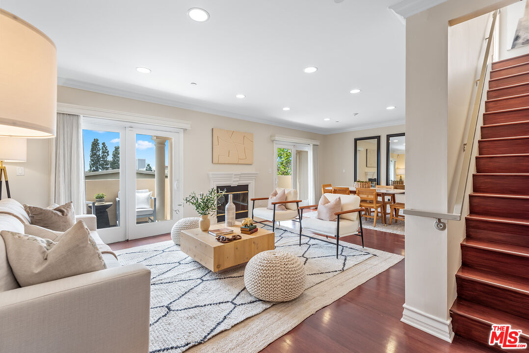 1838 Westholme Ave Unit: PH5