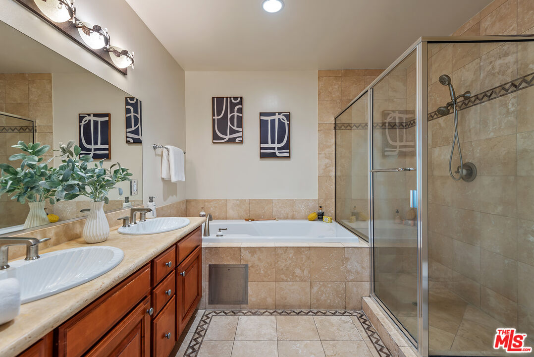 1838 Westholme Ave Unit: PH5
