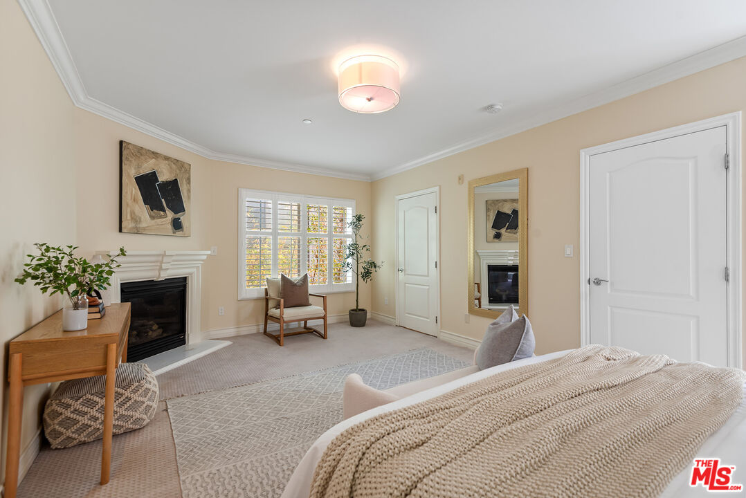 1838 Westholme Ave Unit: PH5