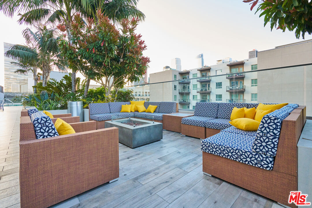 1050 S Grand Ave Unit: 1908