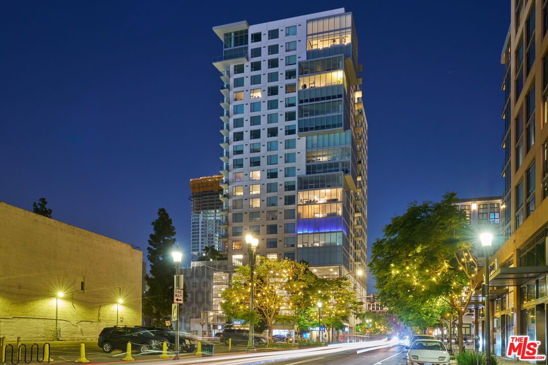 1050 S Grand Ave Unit: 1908