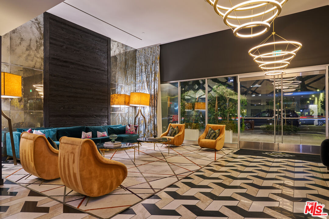 1050 S Grand Ave Unit: 1908